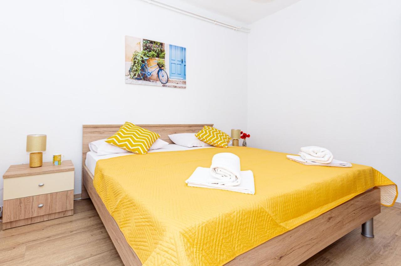 Apartment Plemic Pag Town Esterno foto