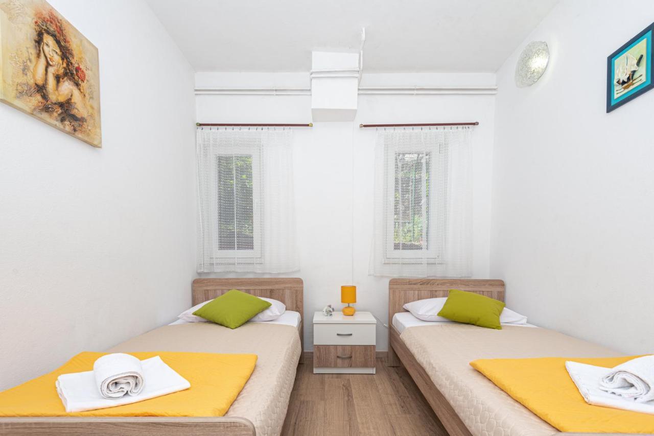 Apartment Plemic Pag Town Esterno foto