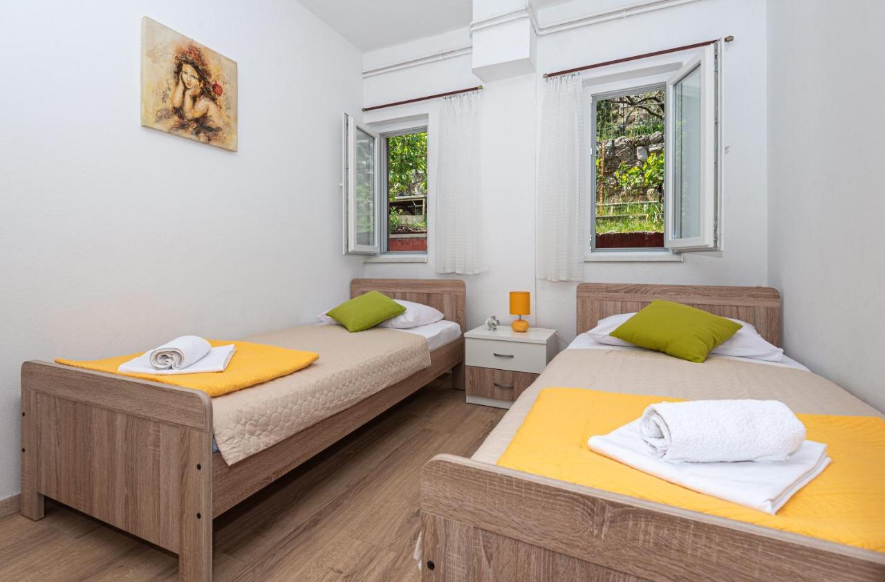 Apartment Plemic Pag Town Esterno foto