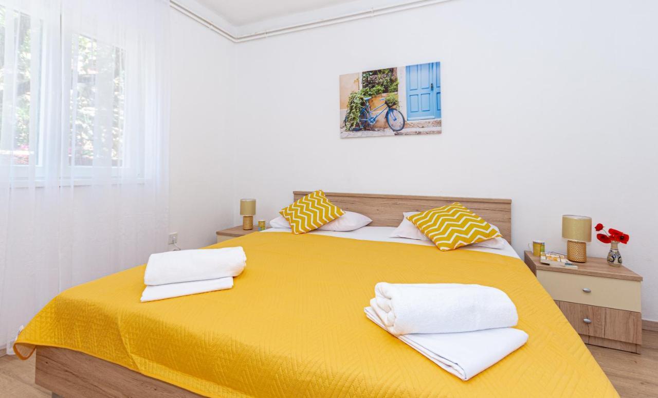 Apartment Plemic Pag Town Esterno foto
