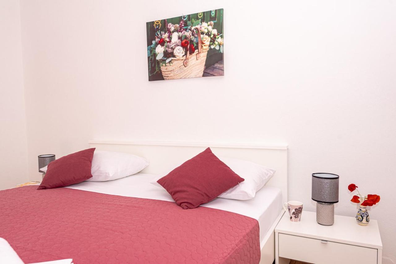 Apartment Plemic Pag Town Esterno foto